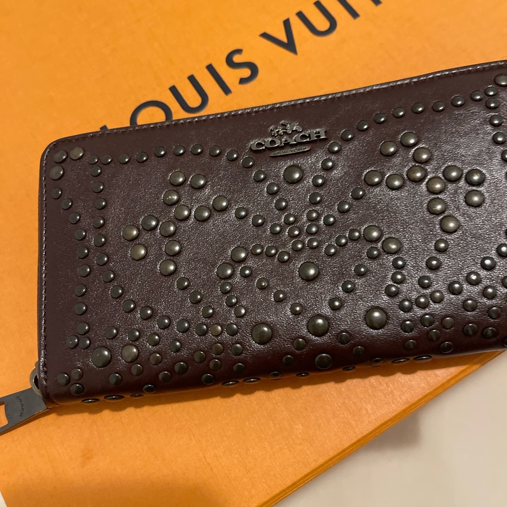 Coach zip wallet